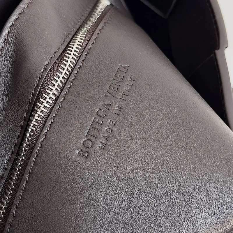 All categories 💚 Authentic bags 💚 BV 2025 new BV crossbody bag